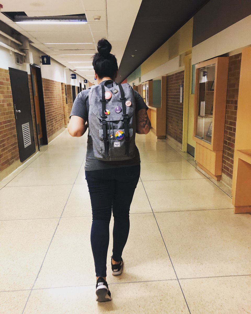 My first day of Grade 16! 🤣 Being an adult doing an #undergraduate degree has been the hardest thing I’ve ever done but one of the most rewarding! Happy Back To School day everyone! #backtoschool #adulteducation #scientist #womeninSTEM #IndigenousStudents @RyersonU @RyersonSci