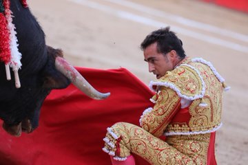 portaltaurino's tweet photo. Melilla corrida anual en la Mezquita del Toreo por la Feria de la Virgen de la Victoria con toros de Julio 
@GJPuerta buenos en general para Luis Miguel Encabo, 2orejas/oreja, @DFelFandi oreja/2orejas y Sebatián @castella_gm oreja y petición/oreja, @cuartotercio @portaltaurino https://t.co/N5H7iNGNB6