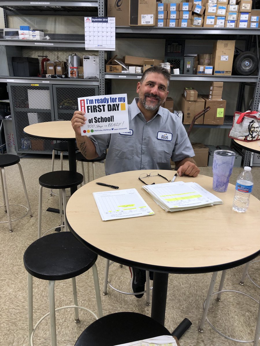 CountysBest1's tweet photo. First Day of school for @PGCPS Maintenance Dpt. #WeReady #LetsGo #PGCPS1stDay #EverybodyWorking https://t.co/yaIYwDRsrL
