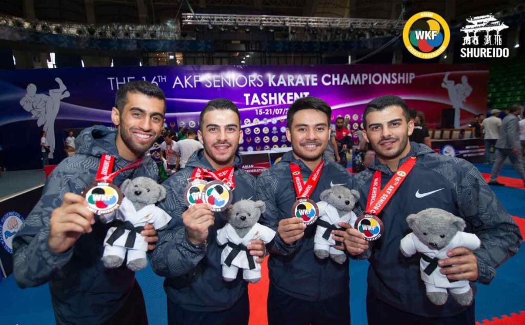kuwaitkarate's tweet photo. غادر اليوم وفد المنتخب الوطني الى العاصمة طوكيو للمشاركة ببطولة البريميرليج ٢٠١٩ احدى المحطات المهمة على الطريق لأولمبياد٢٠٢٠.
ويشارك الأبطال محمد وسلمان الموسوي ( كاتا فردي وجماعى )ويشارك البطل محمد حسين ( كاتا جماعي ) ويشارك البطل عبدالله شعبان بمسابقة الكوميتيه فردي -٦٠ كجم. https://t.co/i5xGI498YM