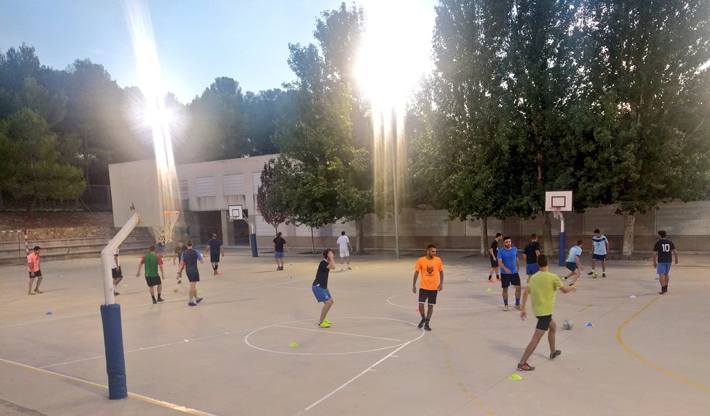 InterPallaresos's tweet photo. 📷 | GALERIA IMATGES

Imatges de l'entrenament conjunt, sènior i filial, de l' @InterPallaresos 

#interlive #pretemporadaverda 💚🖤

@CatalunyaFutsal @FutsalTGN @FutsalCat1 @Futsal_Base https://t.co/AKRFD5eI3M