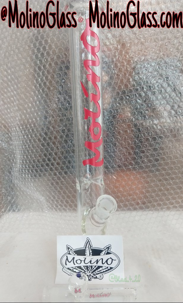 BRad_4_20's tweet photo. Huge shout out to @MolinoGlass
Check out this heavy duty bong shipped all the way from British Columbia to Minneapolis!!
Hits like a tank!!
Thanks!! 😎💨💨💨
Check out https://t.co/FgeJr8bjfD for all your glass desires.
#MolinoGlass #BRad_4_20Promos
#NeedAReview📝 #GotSamples📦 https://t.co/MaAknXgXvf