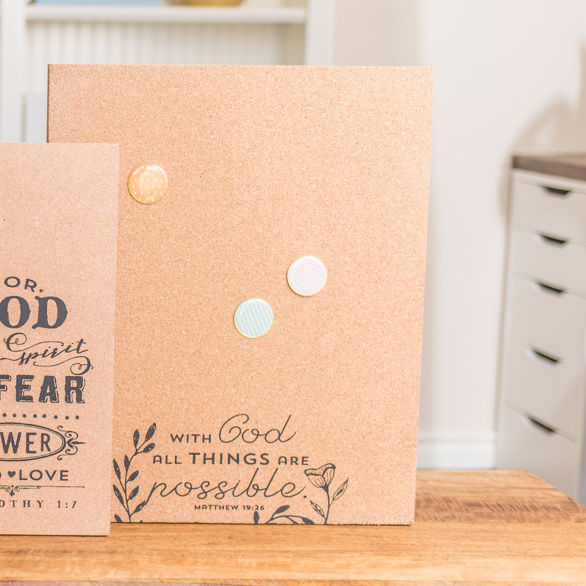 Carpentree's tweet photo. Can wall decor be both fun and functional?  We think so.   Post those to-do lists, photos of those you love (and want to remember to pray for) or make this a place for important family communication.  Use CORK15 for a 15% discount today on https://t.co/wFvwb0FlUE! https://t.co/ftysUfJ72x