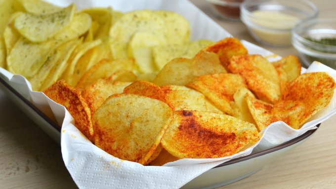 globovision's tweet photo. Conoce el origen de las Papitas Chips

https://t.co/2EtylkZlAq 

#CuriosidadesGV #PapasChips #OrigenPapitas . https://t.co/s5z7iTxw1b