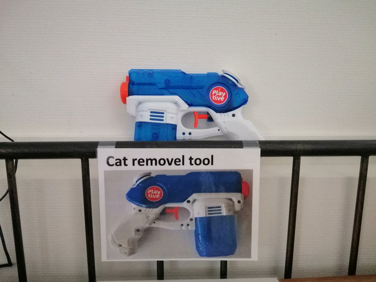 Wansters's tweet image. Say No to a cat removal tool!!