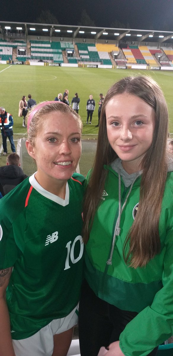 mickeyjmcnamara's tweet photo. Looking after their supporters, #cogig https://t.co/N57AujVscF