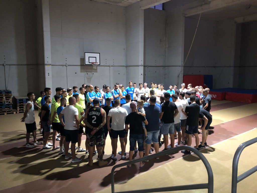 frentebokeron86's tweet image. ¡Son los que nos van a representar y vamos a muerte con ellos!
HONOR ORGULLO Y LEALTAD
FRENTE BOKERÓN