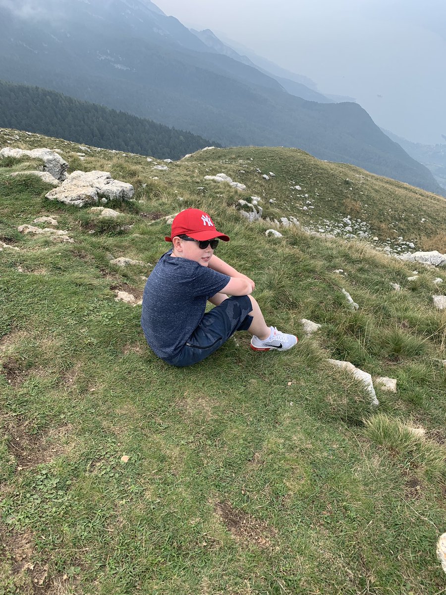 Amy Victoria tweet media