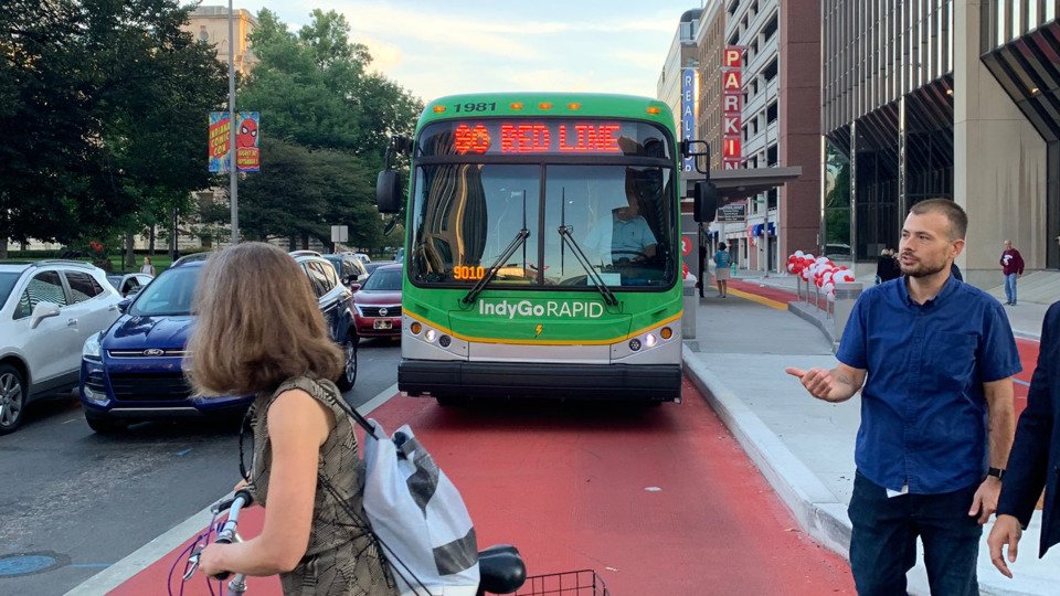 MassTransitmag's tweet photo. IndyGo's all-electric bus rapid transit line, the Red Line, is now open for service. #BusRapidTransit #TransitProjects https://t.co/6EiDwdiLpg https://t.co/NYkMD2aMb8