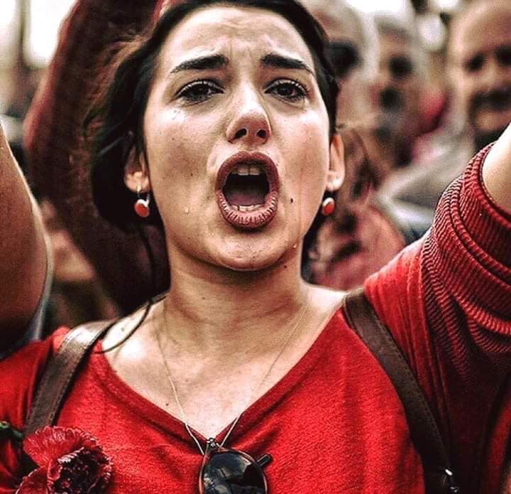 Ağrıyor bir yerlerim ey insanoğlu
Utanıyor bir yerlerim
Bu ağrının bu utancın
Bu utancın bu ağrının
Bir adı yok mu 
#HasanHüseyinKorkmazgil

Kardeşçe Ve Ötekisiz bir dünya biz birleşirsek varolacak
#KadınCinayetiBitmiyor
#49Kadın toprağa karıştı katiller aramızda #adaletistiyoruz