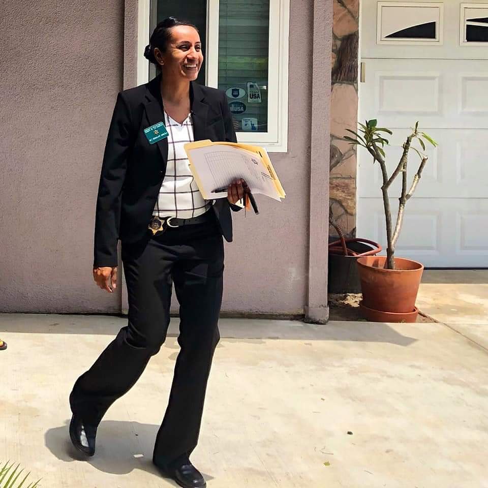 jenniferatenza's tweet photo. “Choose a job you love and you will never have to work a day in your life.” -Confucius
If helping people is your jam, check out the unlimited opportunities with @joinLASD
#lasd #carson #joinlasd https://t.co/zBCJ7gmCrS