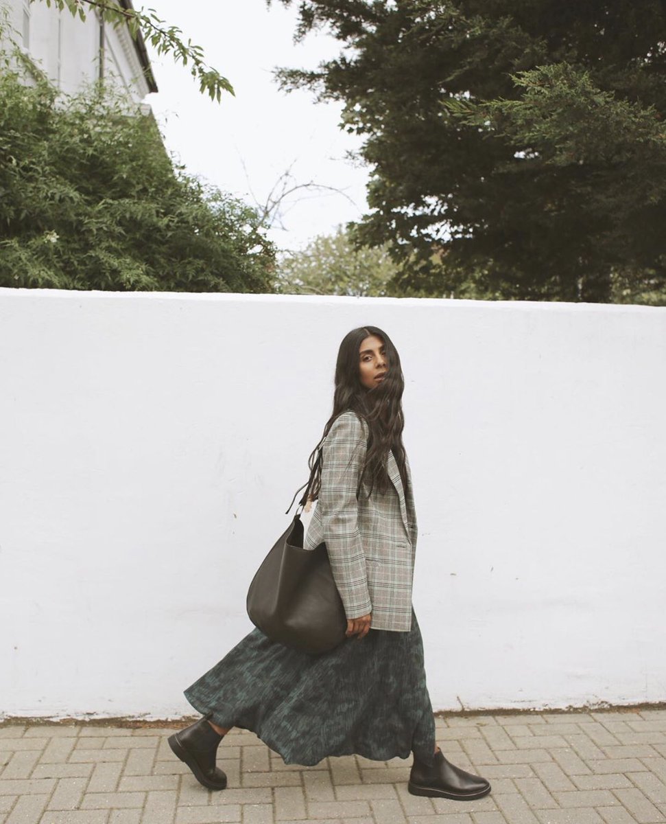 What's your everyday wardrobe essential? Monikh wears her favourite @hushhomewear Autumn essential blazer .. 🍂 #AW19 #myhushstyle #hushhoomewear