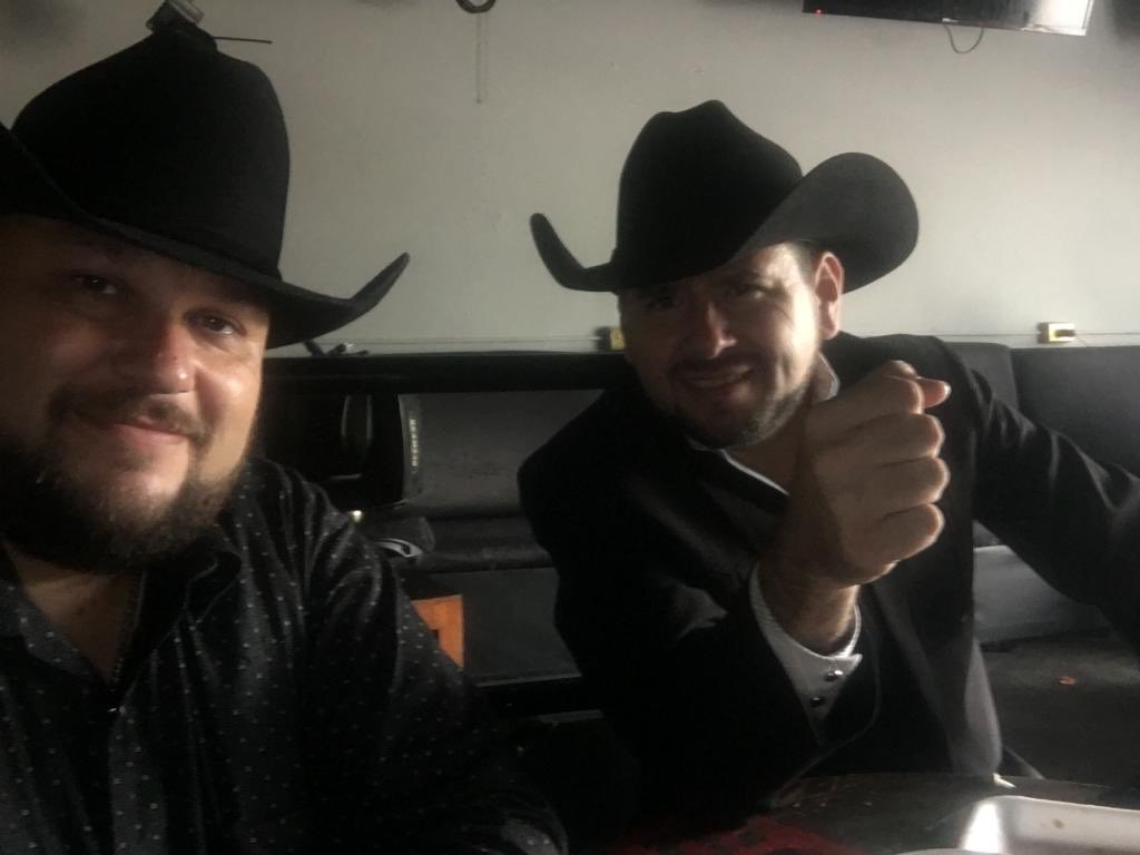 LosPionerosOfic's tweet image. Los Pioneros en grabación en vivo con Ericka Vidrio...
Remex Music! #lospionerosdelnorte #lospionerosremexmusic #contodoelpoder