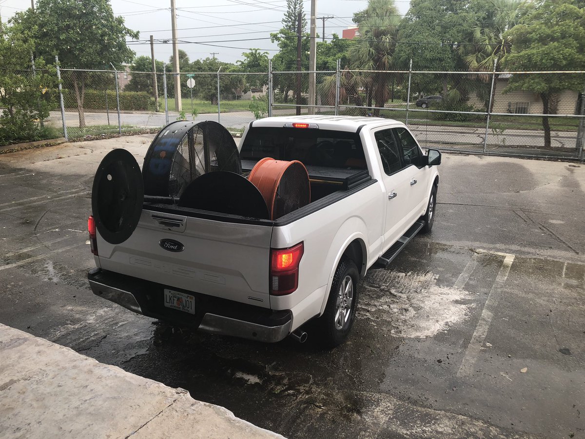 Eagles Wings Foundation has teamed up with several local restaurants including <a href="/RoccosTacos/">Rocco's Tacos & Tequila Bar</a> to deliver supplies to the Bamahas. You can take small items to Rocco’s restaurants and larger items to 514 14th st in WPB. <a href="/WPTV/">WPTV</a> #HurricaneDorain 
LINK: wptv.com/news/region-c-…