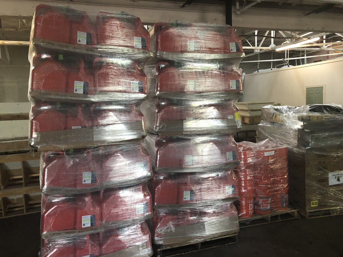 Miranda__TV's tweet photo. Eagles Wings Foundation has teamed up with several local restaurants including @RoccosTacos to deliver supplies to the Bamahas. You can take small items to Rocco’s restaurants and larger items to 514 14th st in WPB. @WPTV #HurricaneDorain 
LINK: https://t.co/JcjtGK4dAx https://t.co/EaSU764Ff7