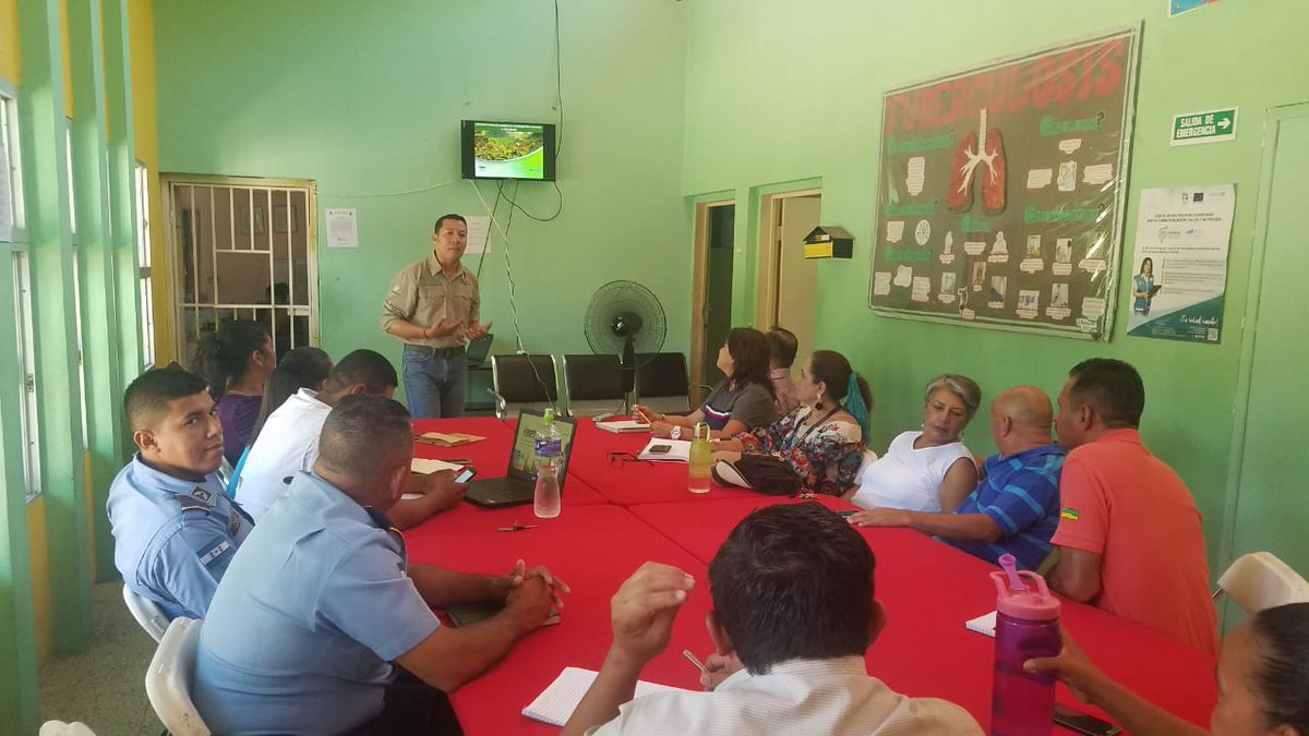 sernaHN's tweet photo. #MiAmbiente+ a través del #ProyectoAdaptarC realizó Reunión técnica planificación con fuerzas vivas del municipio de San Antonio de Oriente para implementar el Distrito Valles y Montañas @adaptationfund @PNUDHN #DondeTodosSomosParte @JoseAGaldames @theGEF https://t.co/Zqu6WmOMcd