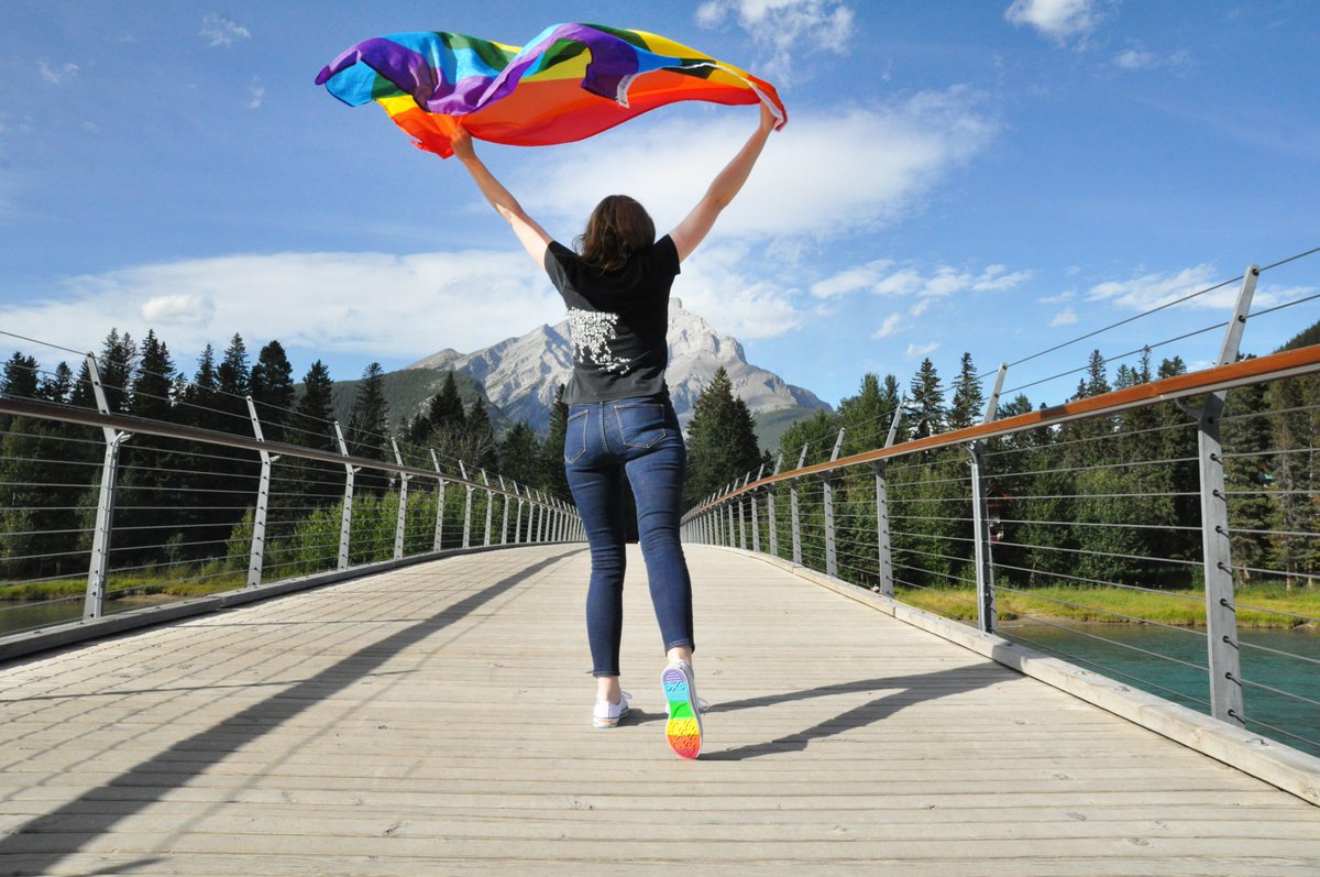 BanffPride's tweet photo. Let your Pride flag fly, #Banff🌈⛰️Banff Pride Week is Oct. 1-6! We're putting the final touches on the schedule, but save these dates: Pride Party at @WildBillsBanff on Oct. 4, Drag Brunch at @FairmontSprings on Oct. 5, Pride in the Park on Oct. 6 #ShowUsYourPrideBanff ❤️🧡💛💚 https://t.co/wB8X8cP4Qq
