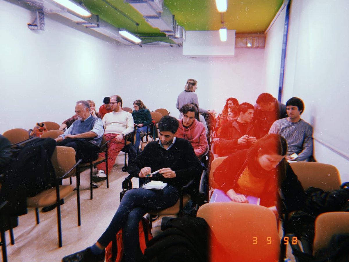 {#AHORA} #VosLoHacés Universidades 📖📚📝
 #Taller de #Ideación en la Universidad Social del Museo <a href="/UMSA_Oficial/">UMSA</a> 👏🏻 #VLH2019 👉🏻 buenosaires.gob.ar/economia-y-fin…