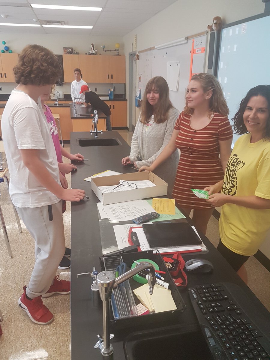 Grade 10 Scavenger Hunt with Ms Reynolds. #firstdayfrenzy #tigerpride