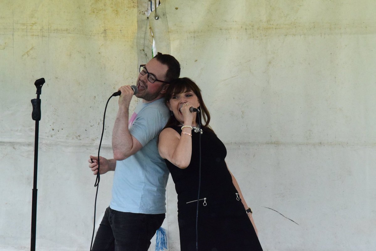 Hello Twitterati, we hope you’re all well. We’ve been learning songs from early and late in Paul Heaton’s career this evening. Expect to hear Me and the Farmer and Seven Inch Singles in a future show! #perfect2hull