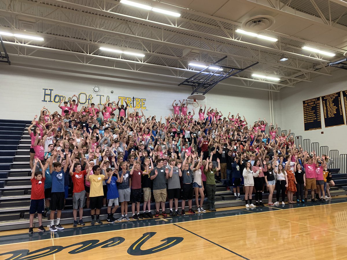 UpperPerkHS's tweet photo. New 9th graders had some fun today during orientation. #proudtobeupsd @UPSDTribe #LinkCrew https://t.co/HLR6Z2QnPG