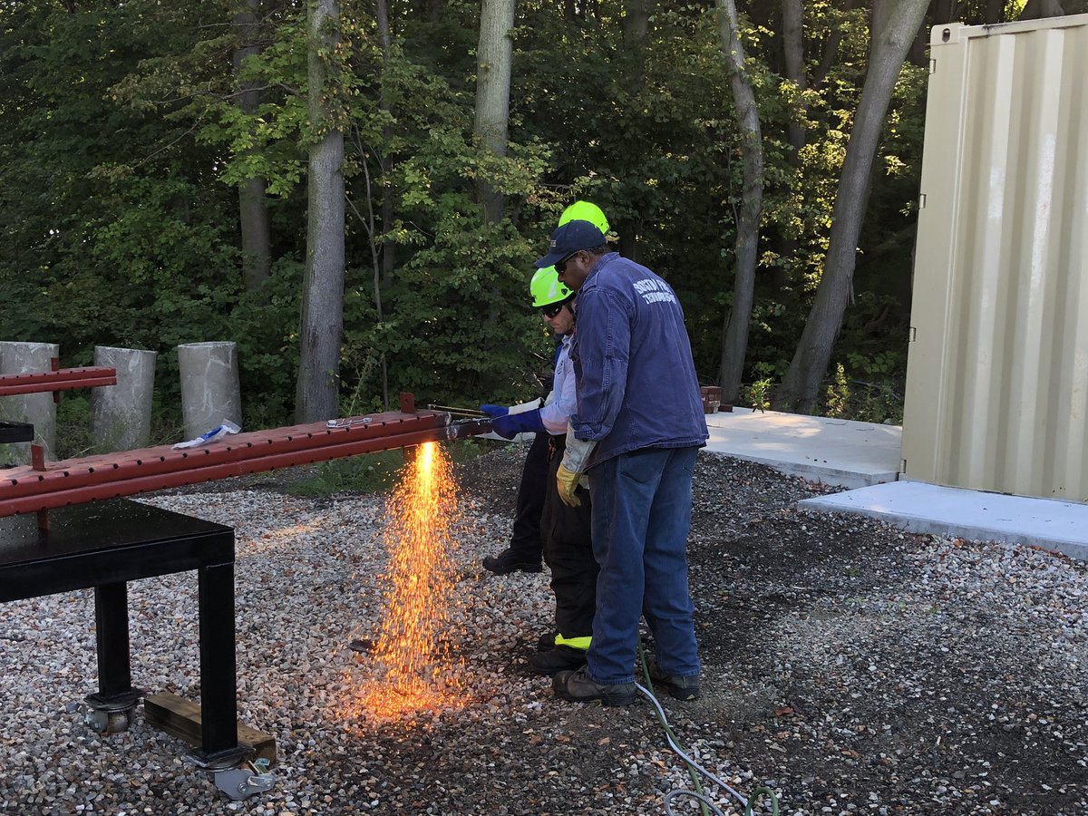 BostonFireTR's tweet image. A little Breaking and Breeching for Division 1