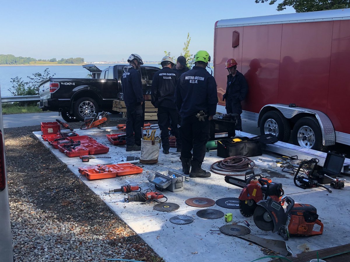 BostonFireTR's tweet image. A little Breaking and Breeching for Division 1