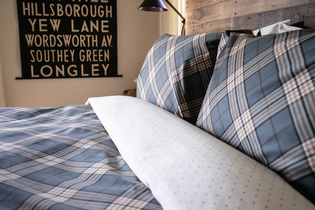 ThreadEx's tweet image. Need to catch some z's after the busy Labor Day weekend? Tilt back into this duvet, perfect for Fall! Get yours now at: threadexperiment.com/tilted-duvet-c…
