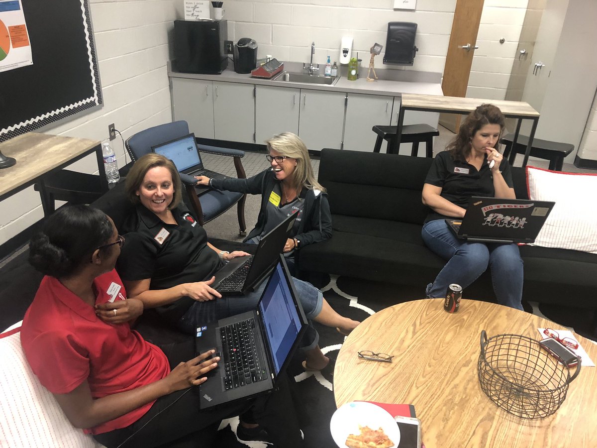 harbinses's tweet photo. Collaboration is the key to success! Teachers from @Lovin_ES @WJCooperES @McConnellMS and @ArcherHS joined us at Harbins for STEM and community service planning today.  #bettertogether #archerunited https://t.co/hlCAkNDz8r