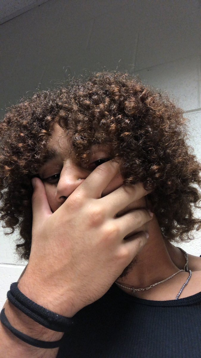 LilOde5's tweet photo. After over four years of growth I can finally say I made the chop. RIP curls 🤟🏽 https://t.co/SEYMzze18h