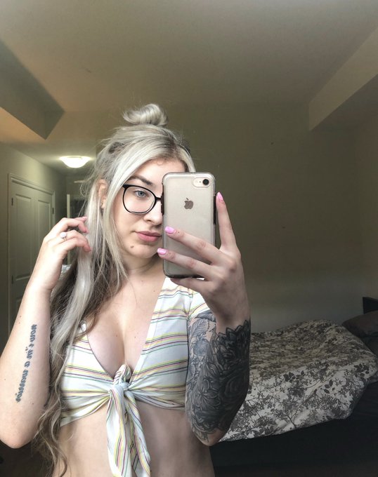 Watch lil nugget's leaked NSFW photo on TwXstars