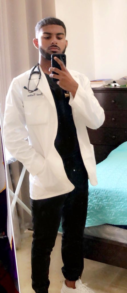 benett__'s tweet photo. finally felt like a doctor today... might delete later https://t.co/2xOCvnMb8E