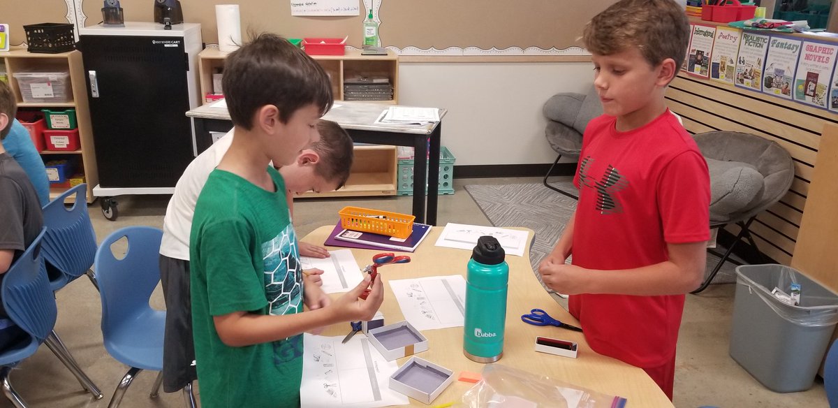 HerffElemIC's tweet photo. #3rdistheWORD @HerffES explore #magnetism, #ThinkLikeScientists and make #InformedPredictions!!  @BoerneISD #DreamJouneyLegacy #WeAREBoerneISD #WeAREScientists https://t.co/KgGkQQKLa1