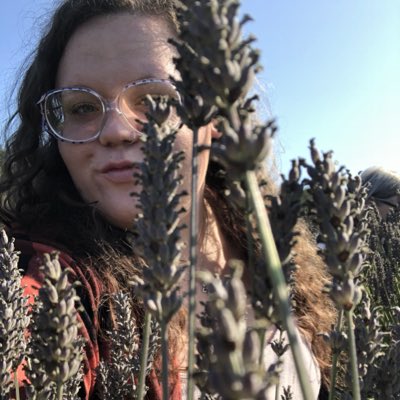 Shannon100C's tweet photo. #NewProfilePic am i artsy yet? https://t.co/qZWgH8Ly7X