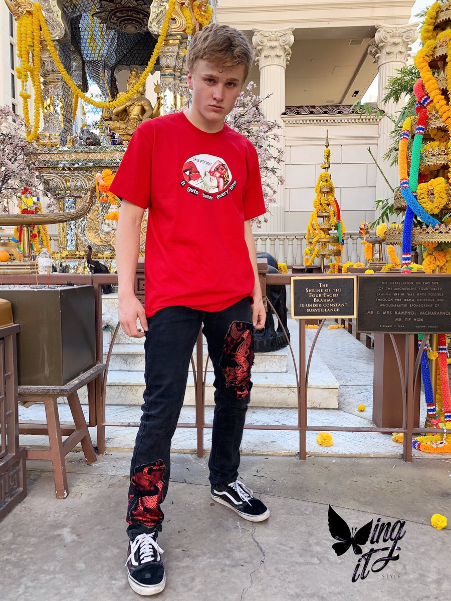 tracekoleary's tweet photo. DONT SLEEP ME AND MY GF BRAND COMING UP!! #WingItStyle find it @wingitstyle on Instagram! https://t.co/aGsB1hkNEm