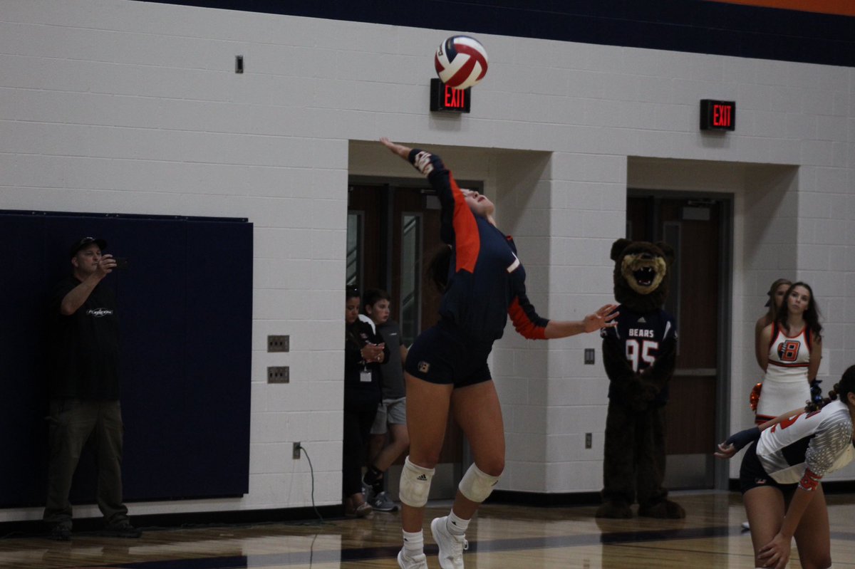 SET 2:

Bridgeland- 25
Cy-Ranch- 11

Ranch went on a small run towards the end of the set, but ultimately the Bears were too much to handle and are now one set away from victory.