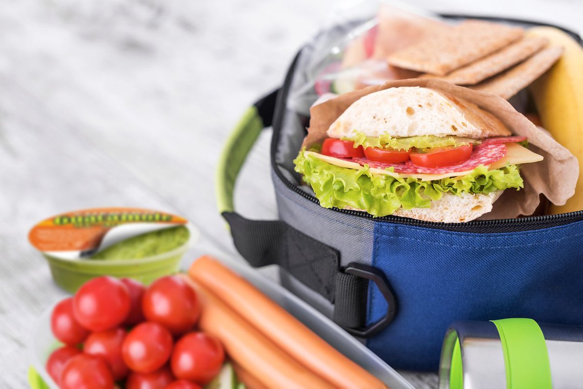 Looking to send your student back to school with guac in hand? We’ve got you covered with our Singles! Your little scholar can enjoy the bold taste of our Authentic Guacamole in a convenient, single-serve cup perfect for packing in a lunchbox. bit.ly/31SNeYz