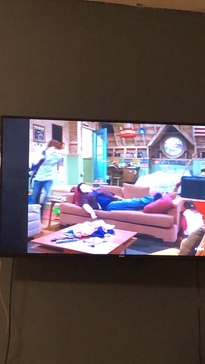 Mrs_Whitby_'s tweet photo. Drake and Josh while Dorian “wreaks havoc” https://t.co/PBlxqmvz7w