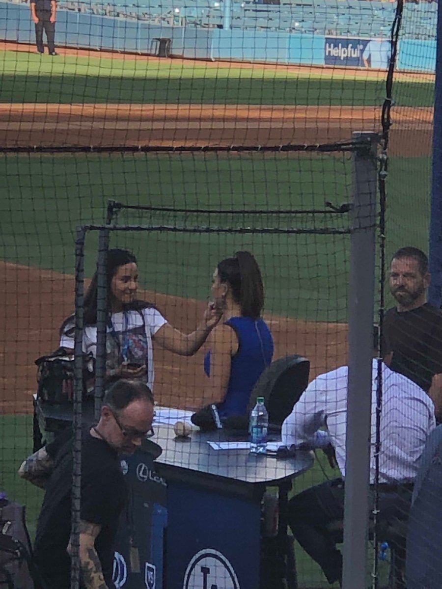 dregis1975's tweet image. ⁦@tomleykis⁩..Free tickets and her #BigBrownNips where pointing already... I yelled at her “Tom says Hi”..#WasitsomethingIsaid
