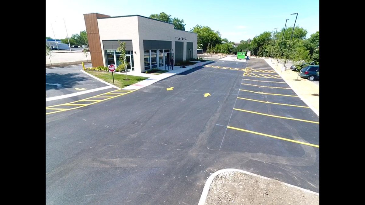 TotalPaving's tweet photo. Clearly marking crosswalks and directions of traffic help keep your customers and visitors safe. If your property needs new striping and signage or a refresh, give us a call! #totalpavingandbrickservices #tacobell #arlingtonheights #stripingsignage #completesitework #commercial https://t.co/ogWUdQYizf