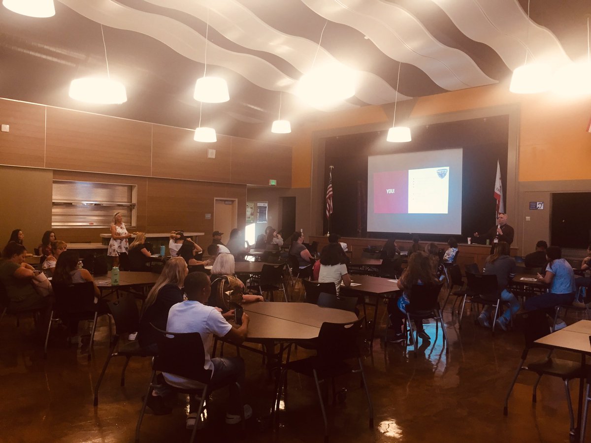 WUSD_EdServices's tweet photo. Washington Middle College High School back to school night! Great turnout! Thank you staff, parents and students for making our school an awesome alternative for college and career readiness! https://t.co/Xkd8a6dVAK