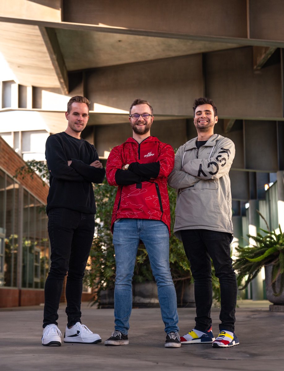 Today was my first day at @100Thieves! Excited to work with these talented guys! 💯