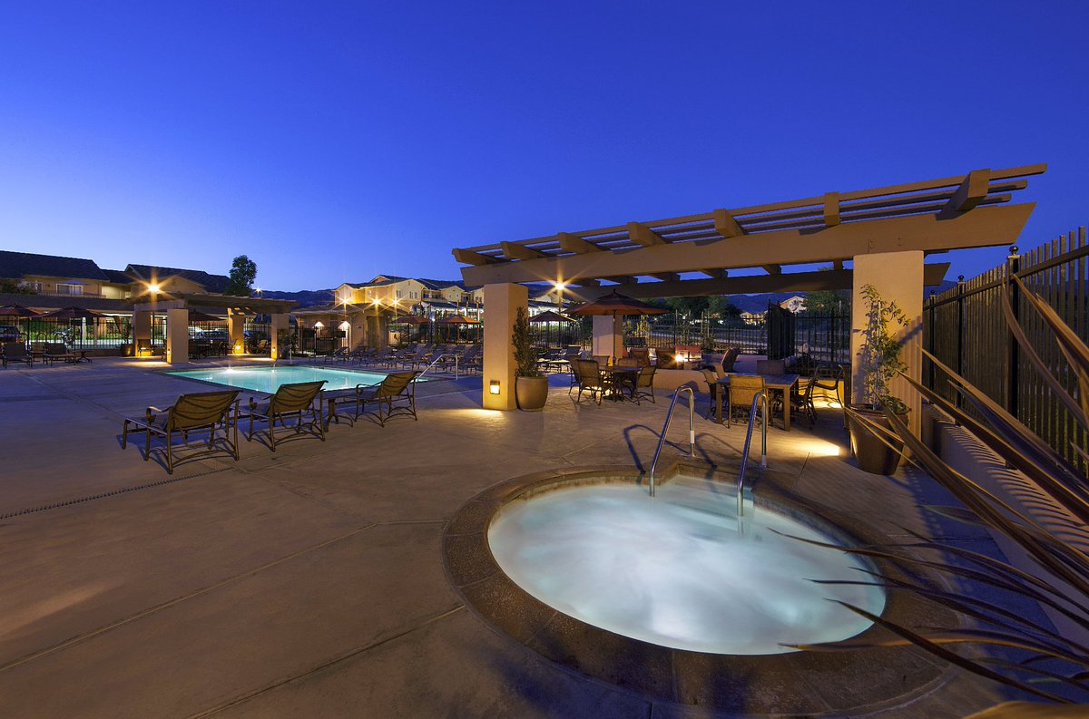 Our 2 heated pools and 3 spas offer the perfect getaway for basking in the sun and making new friends!

Contact us today to schedule a tour: willowspringsapartments.com

#willowsprings #goleta #goletaapartments