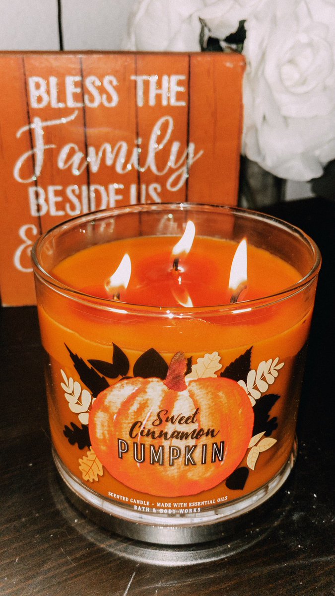 ‘Tis the Season. 😍🧡 🙌#TuesdayThoughts <a href="/bathbodyworks/">Bath & Body Works</a>
