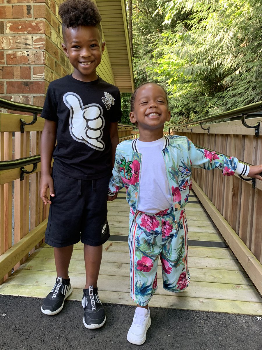 Russell Wilson on X: Nothing better than seeing the smiles on your kids  faces on the First Day of School!!! Kindergarten & PreK! #BestBuds  @Ciara ❤️  / X