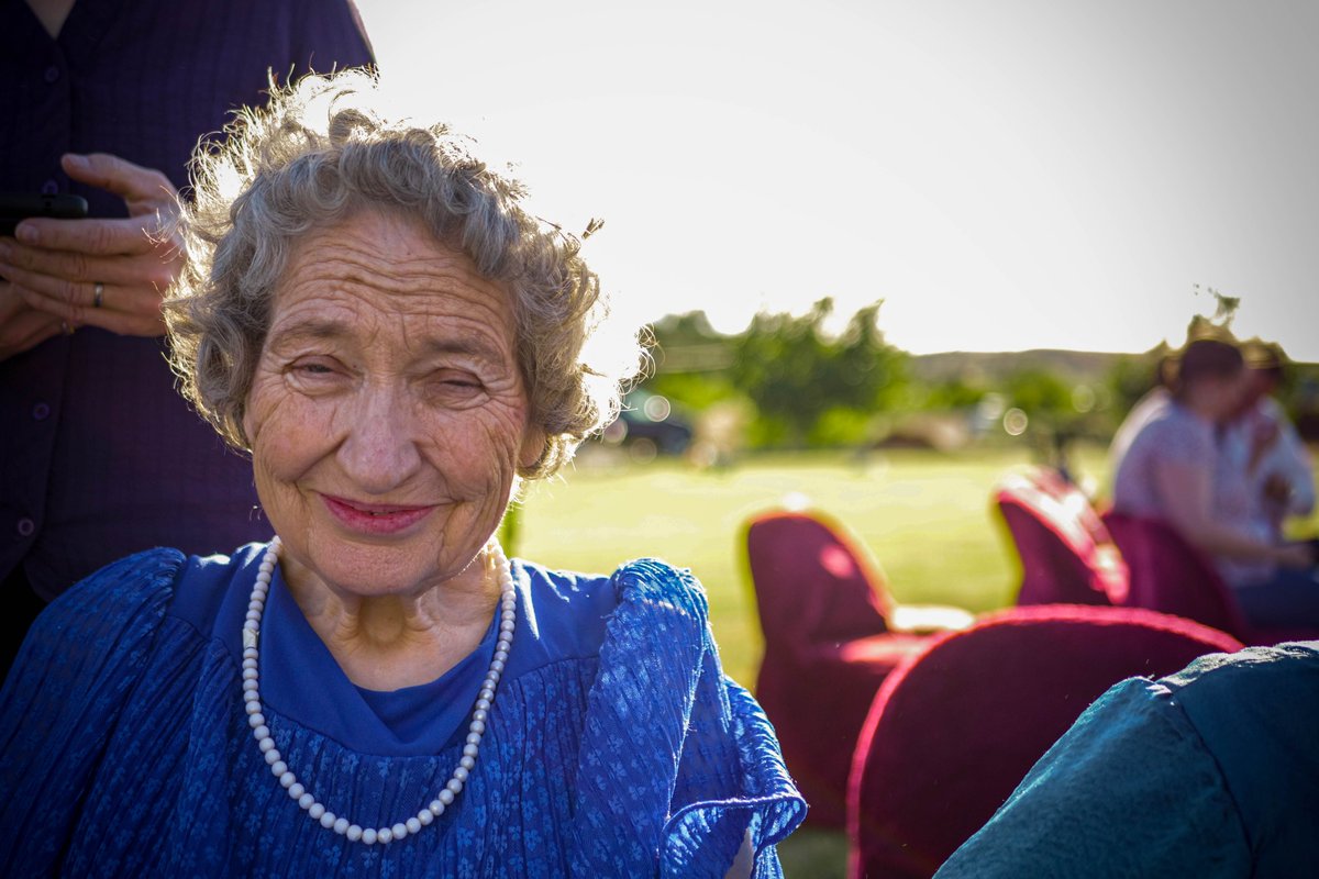 FHE_Dad's tweet photo. My grandfather passed away this summer. At his funeral I was struck by the fact that, even as her husband was being lowered in the ground, she never lost her characteristic smile. 

I am so grateful for Jesus Christ and His gospel of peace and joy.
#DezNat #VisualTestimony https://t.co/QgGUcqxhwE