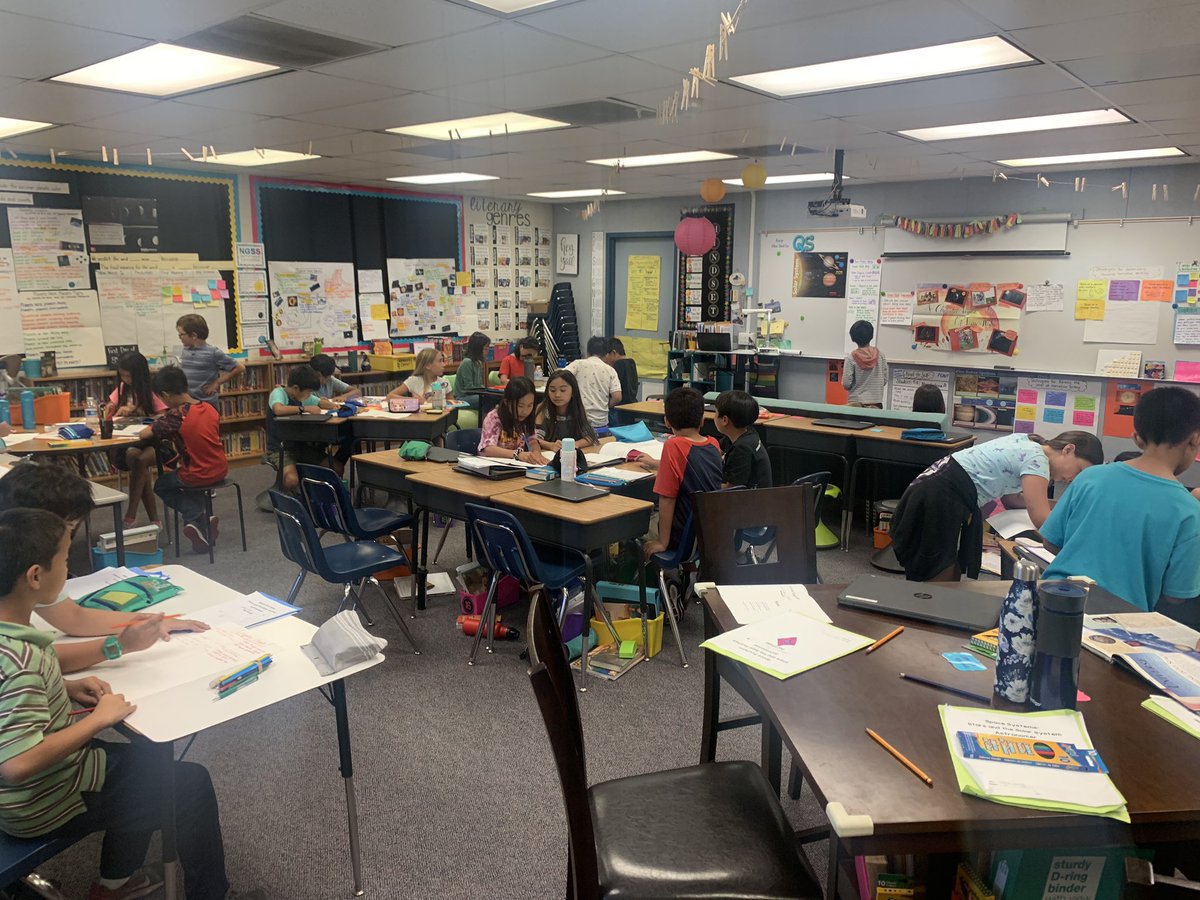 Jessica__Cadena's tweet photo. Today I introduced “Team Tasks” to my students. Thanks to all of their former GLAD teachers it was a refresher day. They quickly took off and started completing their tasks! Expert groups begin tomorrow😄@OCDEProjectGLAD #TrainerInTraining https://t.co/1GicbSXN0F