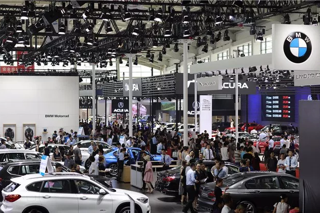 EnvyLighting's tweet photo. #BWM Guangzhou Motoshow BWM Press conference

As the annual closing exhibition of the automobile industry, many fresh new cars from auto companies are showing at this auto show. #Guangzhou pazhou International Convention and Exhibition Center https://t.co/nhoGppUWuM