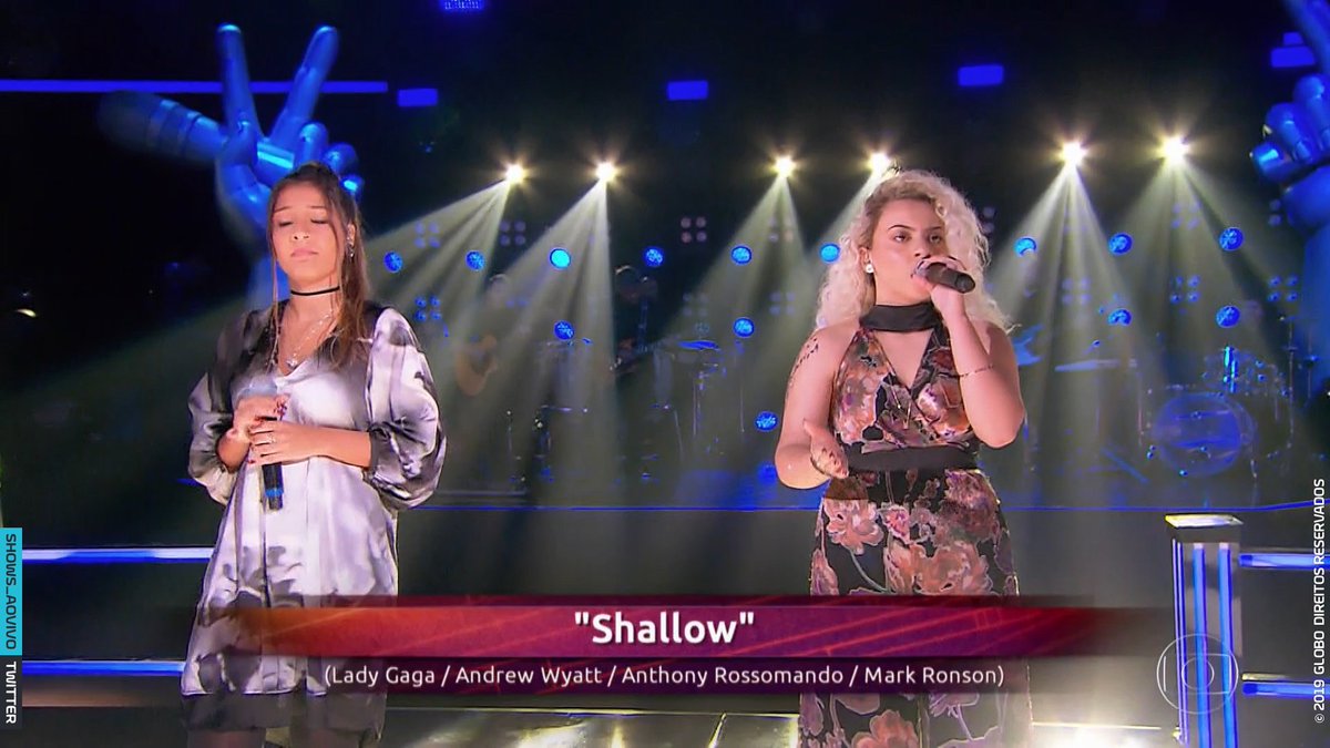 smilerney's tweet image. a Ariana Grande e a Tori Kelly estão diferentes #TheVoiceBrasil