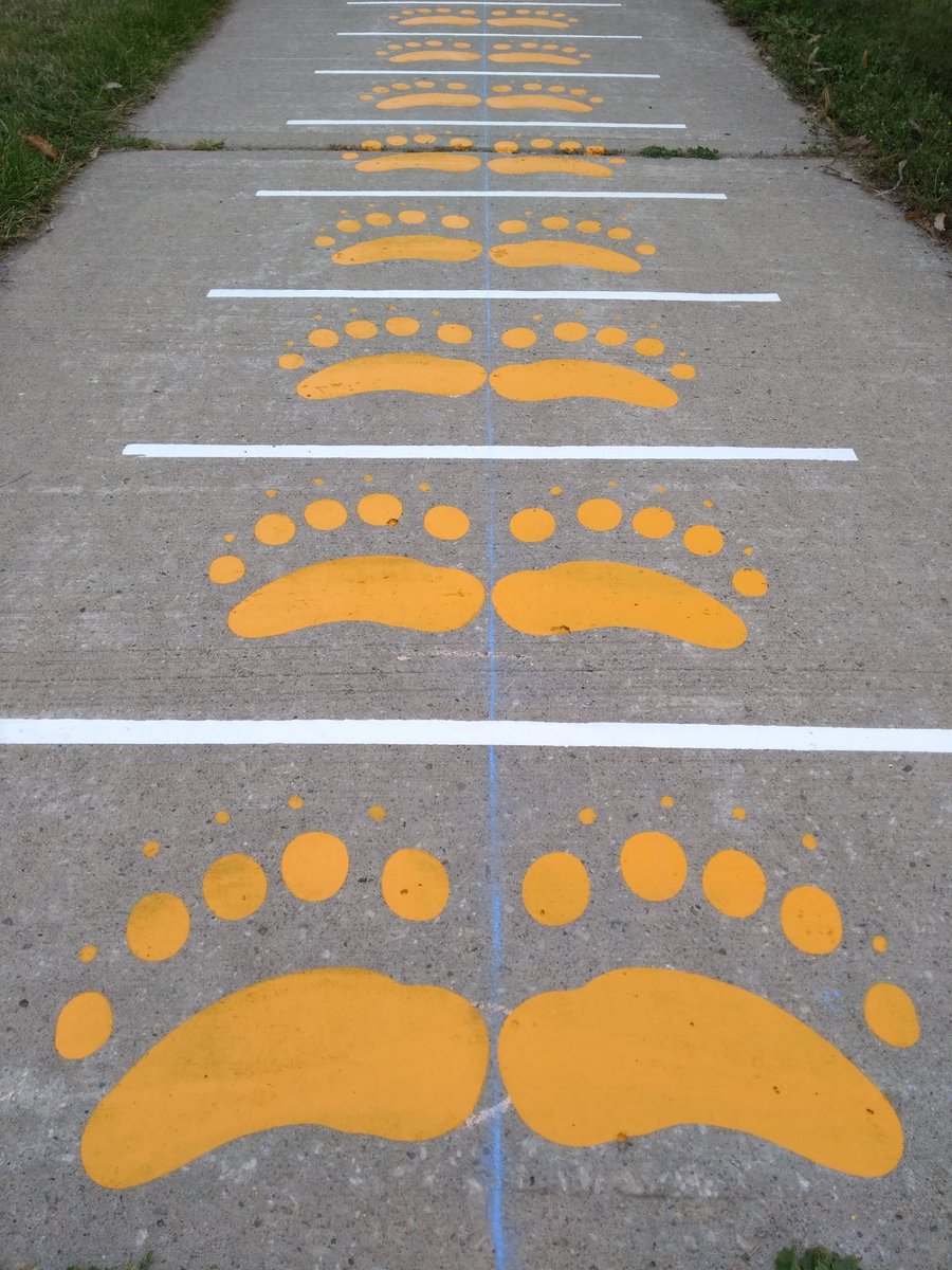 ElitePavement's tweet photo. Phase 2 of the @cityofmarkham sidewalk project, in conjunction with @YRDSB and @ycdsb is under way.
This is an awesome way to encourage kids to walk to school and get the community more active in general
@CastlemoreSch

#community
#activelife
#sidewalkart https://t.co/4Lnrlw2WIb